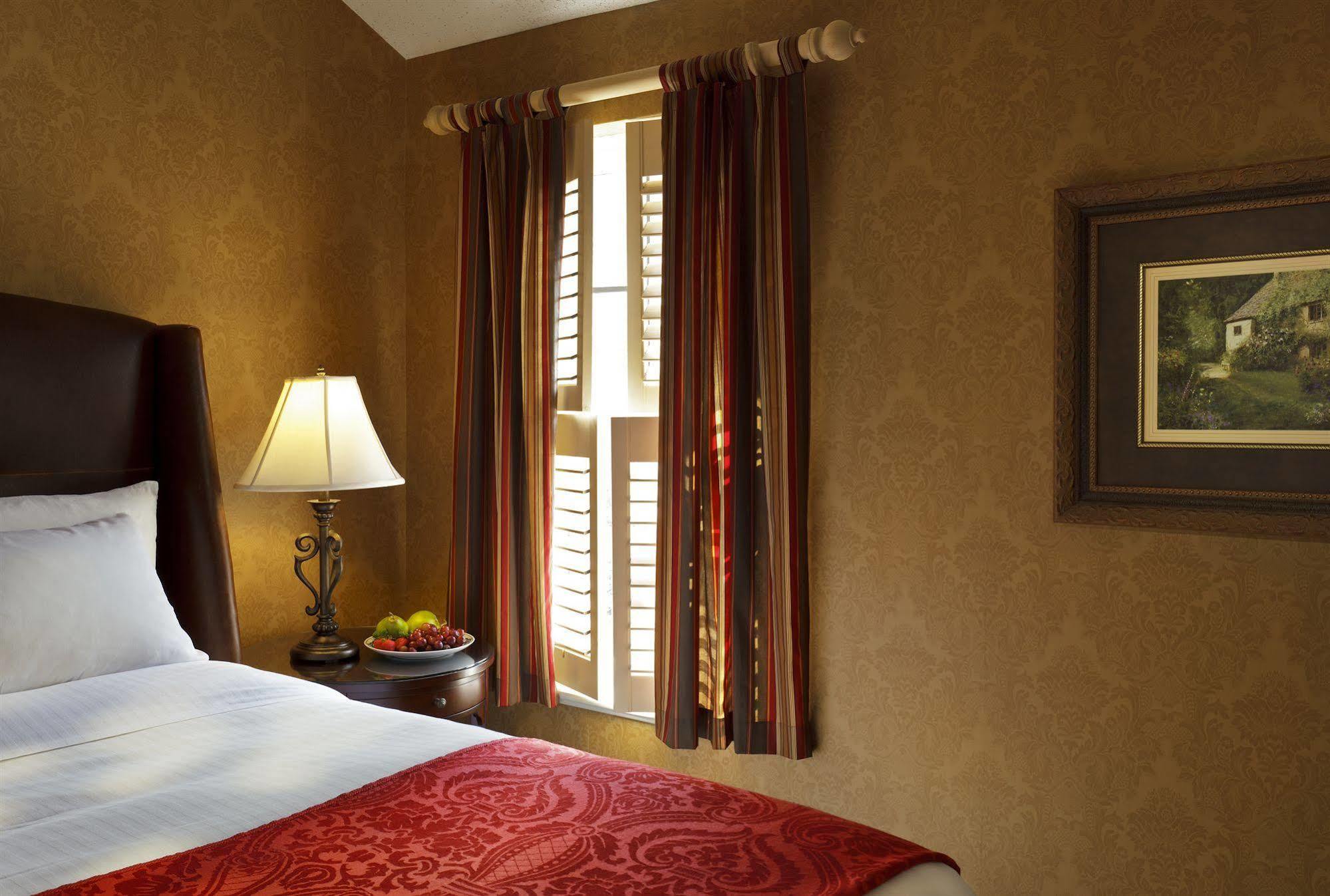 Seven Gables Inn, St Louis West, A Tribute Portfolio Hotel Clayton Oda fotoğraf