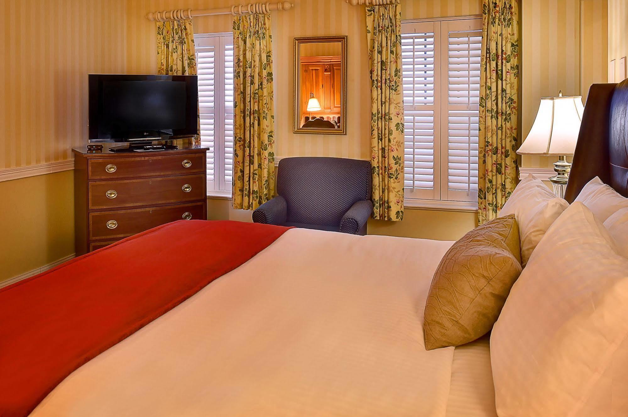 Seven Gables Inn, St Louis West, A Tribute Portfolio Hotel Clayton Dış mekan fotoğraf