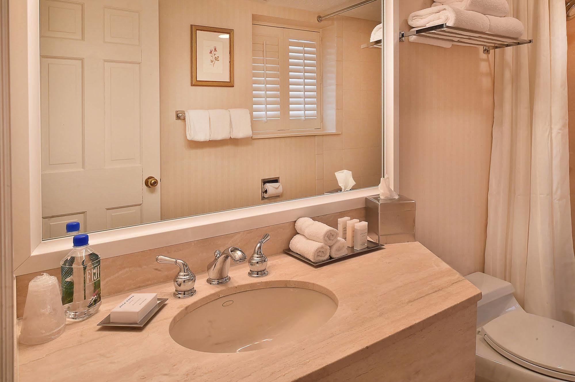 Seven Gables Inn, St Louis West, A Tribute Portfolio Hotel Clayton Dış mekan fotoğraf
