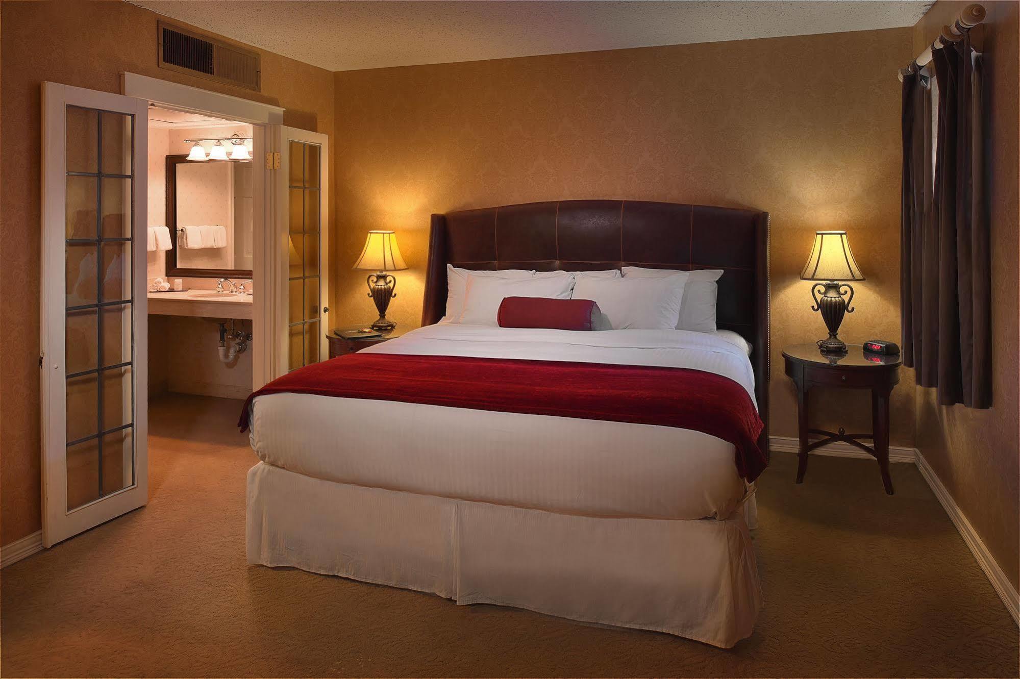 Seven Gables Inn, St Louis West, A Tribute Portfolio Hotel Clayton Dış mekan fotoğraf